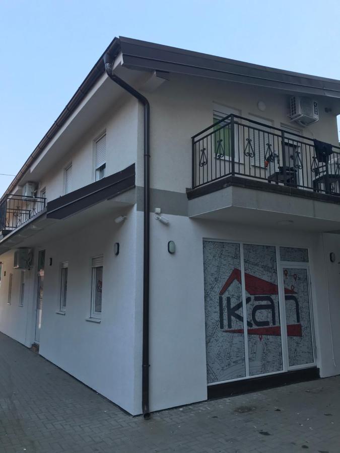 新帕扎尔Centar Bruno公寓 外观 照片
